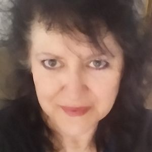 Meet your Posher, Debra